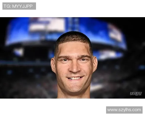 布鲁克洛佩斯如何在NBA赛场上重塑自我与球队的成功之路